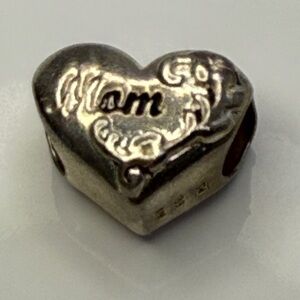Sterling Silver “Mom” Heart Charm Bead – IBB 925 TK Mark